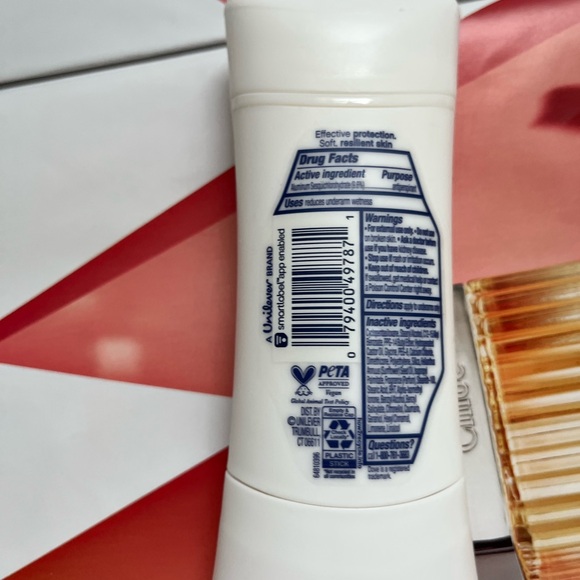 Dove advanced care invisible+ Antiperspirant Deodorant, 2.6 oz x4 , exp 2027 - Picture 8 of 8